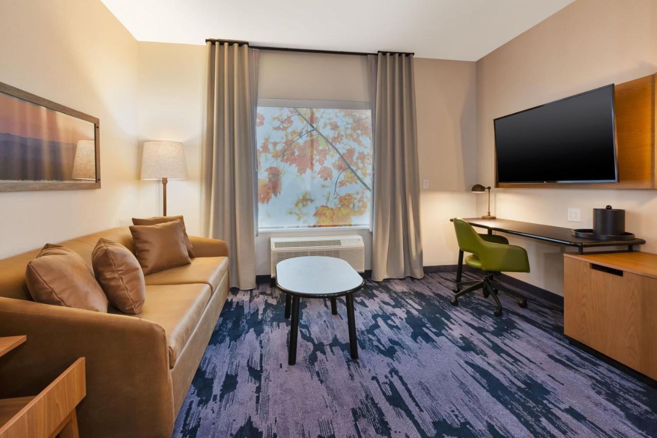 Fairfield By Marriott Inn & Suites Grand Rapids North Walker ภายนอก รูปภาพ