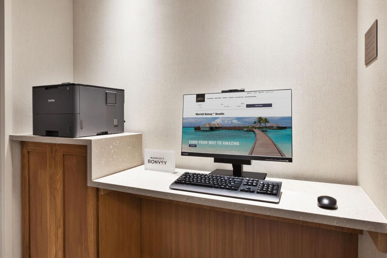 Fairfield By Marriott Inn & Suites Grand Rapids North Walker ภายนอก รูปภาพ